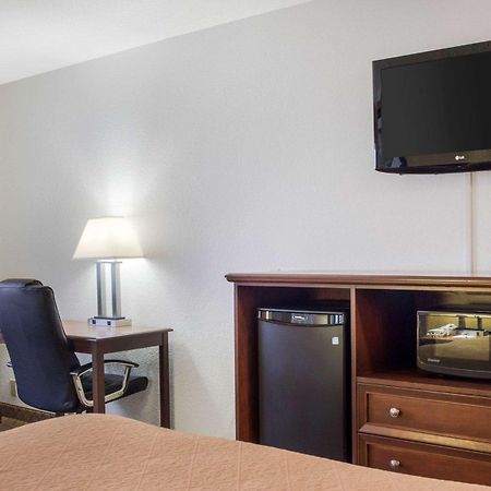 Quality Inn Oacoma - Chamberlain Exterior photo